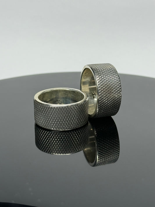 Anillos Moleteados