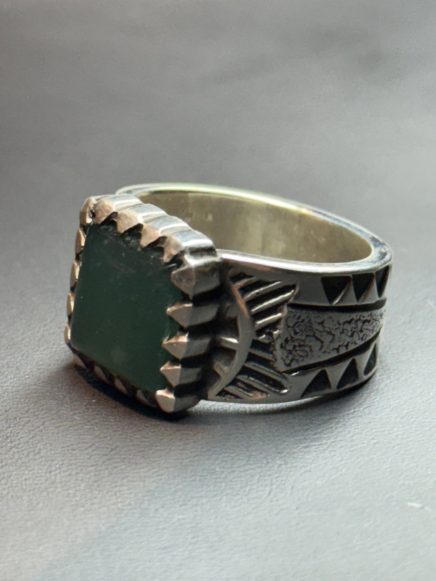 Anillo jade princesa cincelado